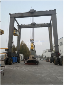 阿聯酋-輪胎式起重機-HSC120t-14.3m