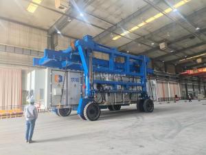 海泰制造-集裝箱跨運(yùn)車-SC80t-4.5m 現(xiàn)場(chǎng)實(shí)驗(yàn)